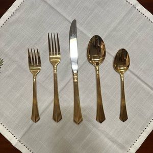 Gold Flatware Set. 5-Piece Dining. Sugar Spoon + Butter Spreader. Bonus Spoons.